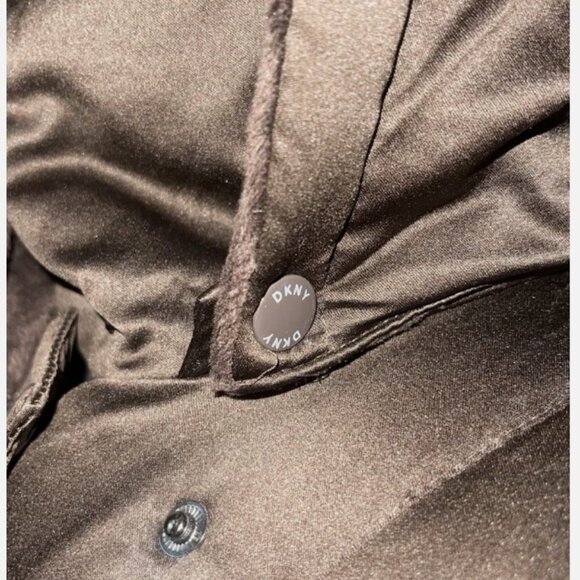 DKNY Quilted Down Detachable Hooded Puff Parka Winter Coat size M - Picture 4 of 10